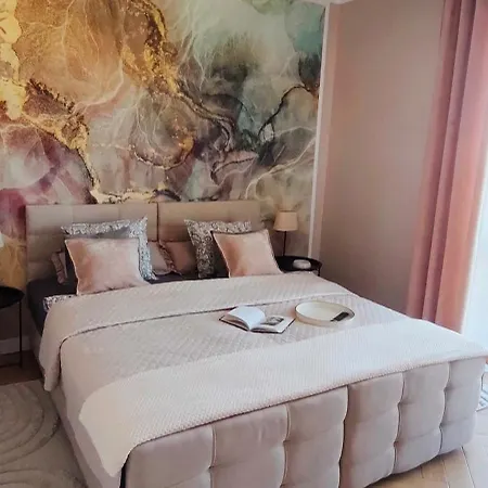 Szczesliwa 13 Апартаменти